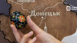 В Киеве переселенцы из Донецкой и Луганской области рисовали писанки с узорами родных регионов (фоторепортаж)
