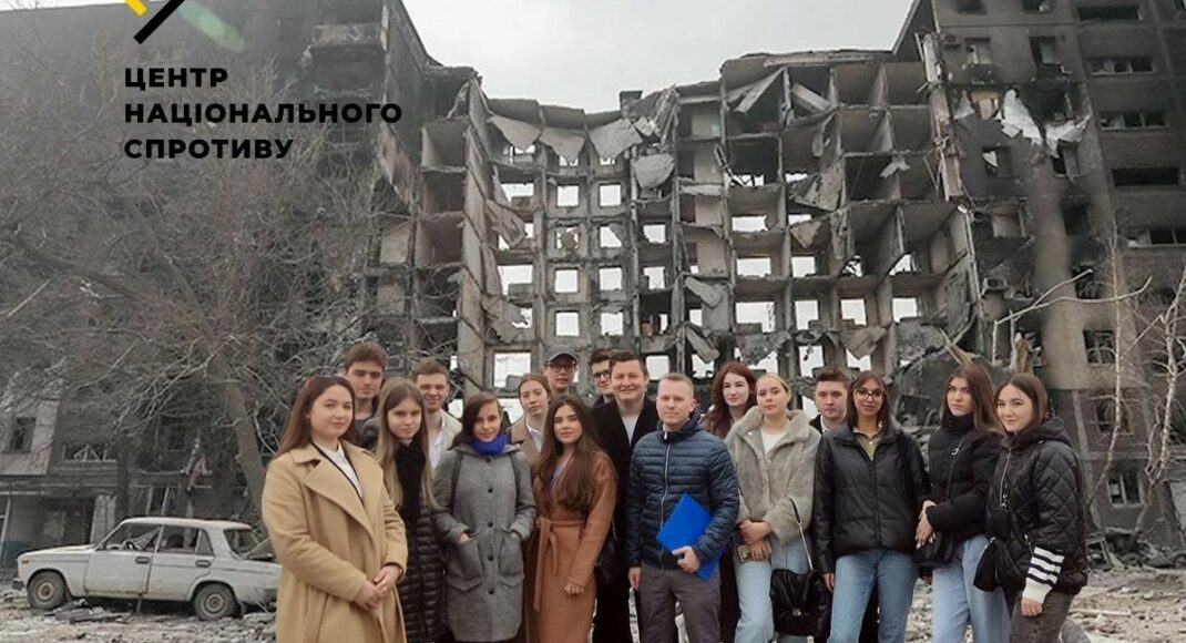 На Луганщину окупанти звозять російських студентів для масовки, — ЦНС
