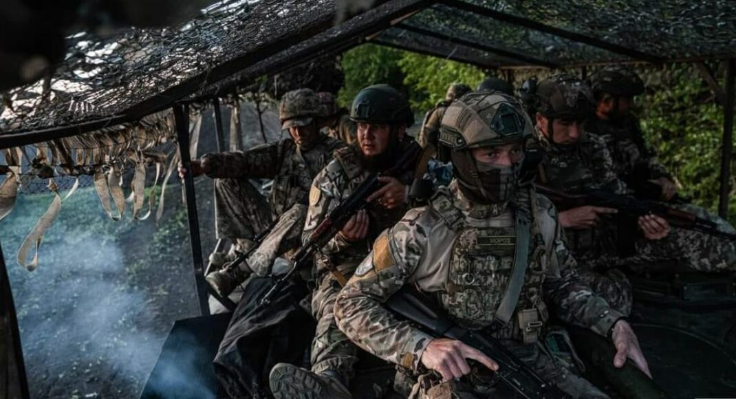 56 вражеских атак отразили украинские защитники на Авдеевском и Бахмутском направлениях