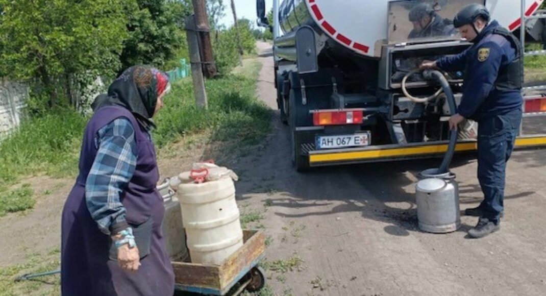 Более 93,5 тысячи литров воды привезли в 5 населенных пунктов на Донетчине (фото)