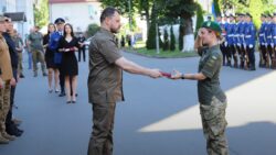 Министр внутренних дел вручил государственные награды пограничникам и пограничницам Донецкого и Луганского гарнизонов (фото)