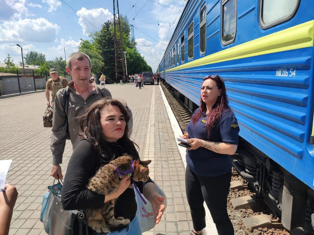 Сьогодні до Рівненської області вирушив черговий евакуаційний поїзд з жителями Донеччини