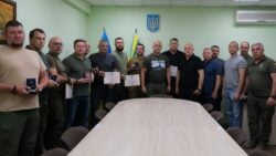 У День Конституції України керівникам місцевих адміністрацій на Донеччині вручили державні нагороди (фото)