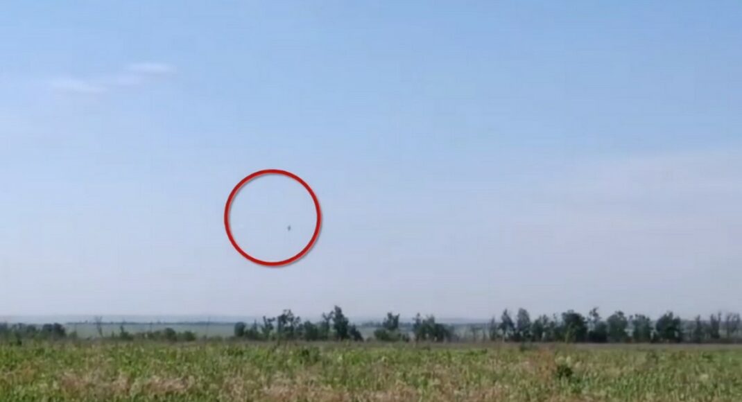 Українські воїни-зенітники показали, як збили російський Су-25 (відео)