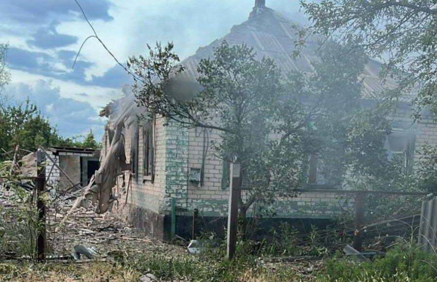 Лиман в Донецкой области подвергся массированному обстрелу: 5 раненых, повреждено около 30 домов