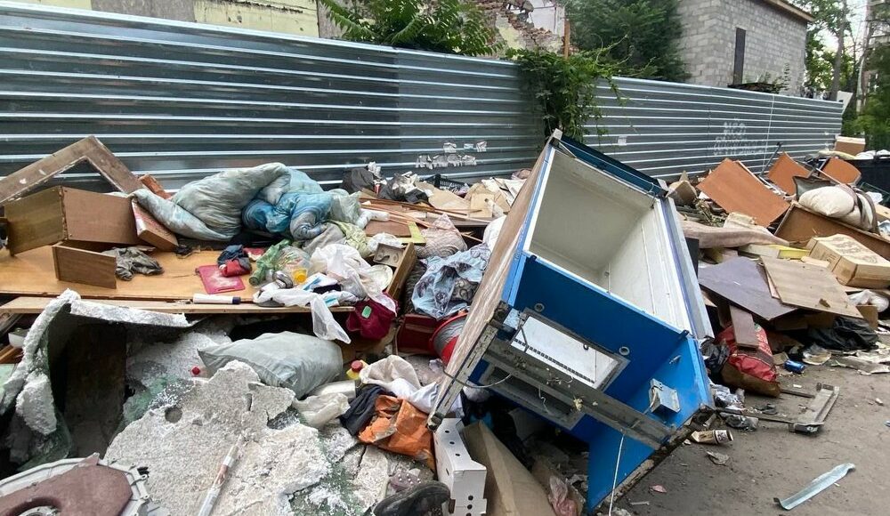 У Маріуполі зростає кількість стихійних сміттєзвалищ (фото)