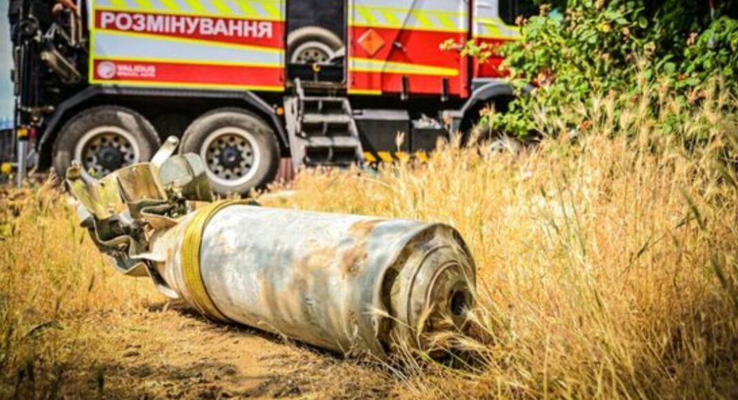 В Константиновке из частного домохозяйства изъяли авиабомбу ФАБ-250 (фото)