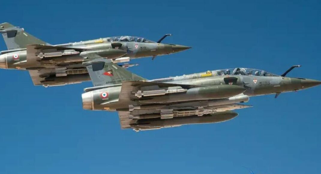 Франция будет поставлять в Украину истребители Mirage 2000-5, — Макрон