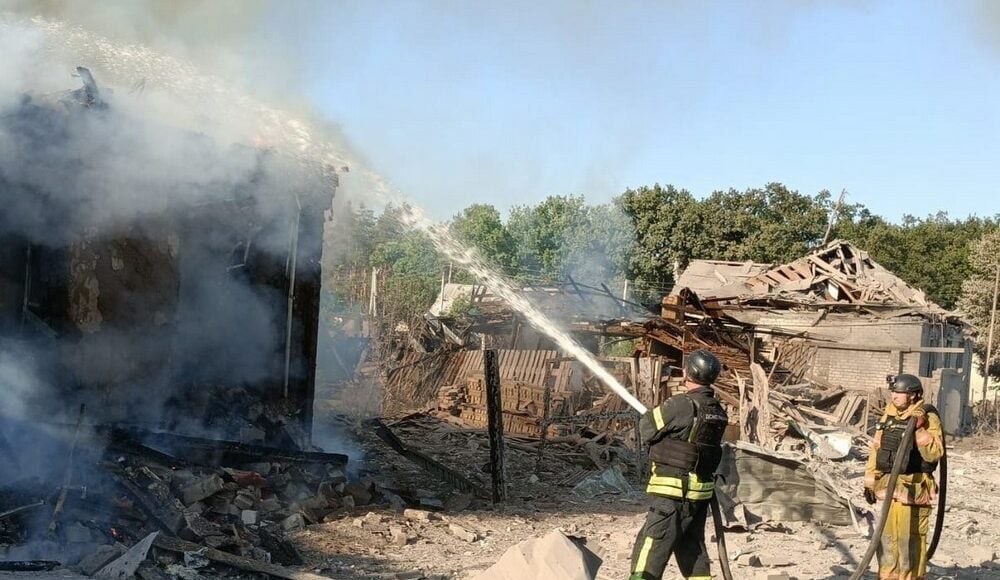 На Донеччині за добу рятувальники ліквідували 24 пожежі