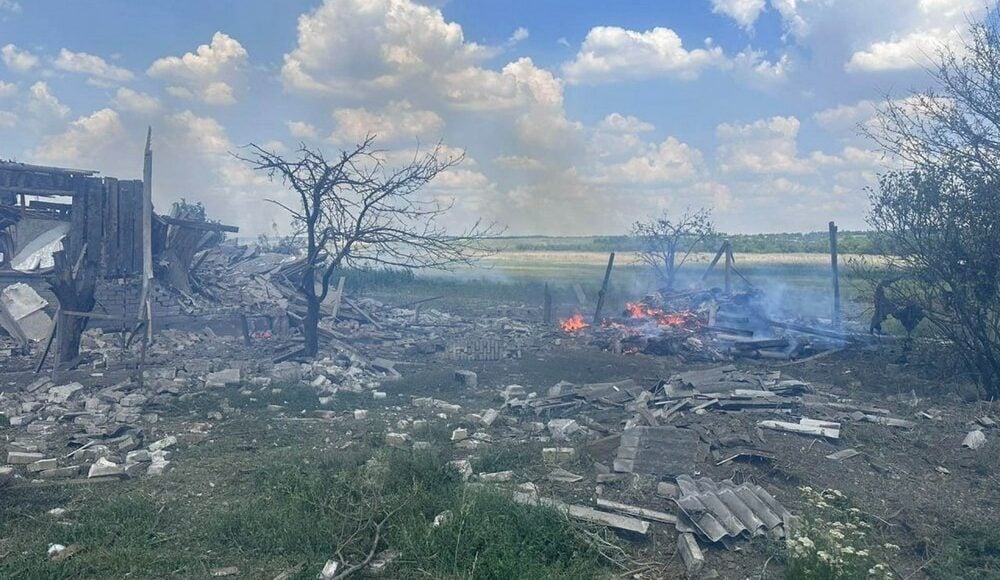 Вражеские войска обстреляли Волновахский и Покровский районы, есть погибшая и 7 раненых