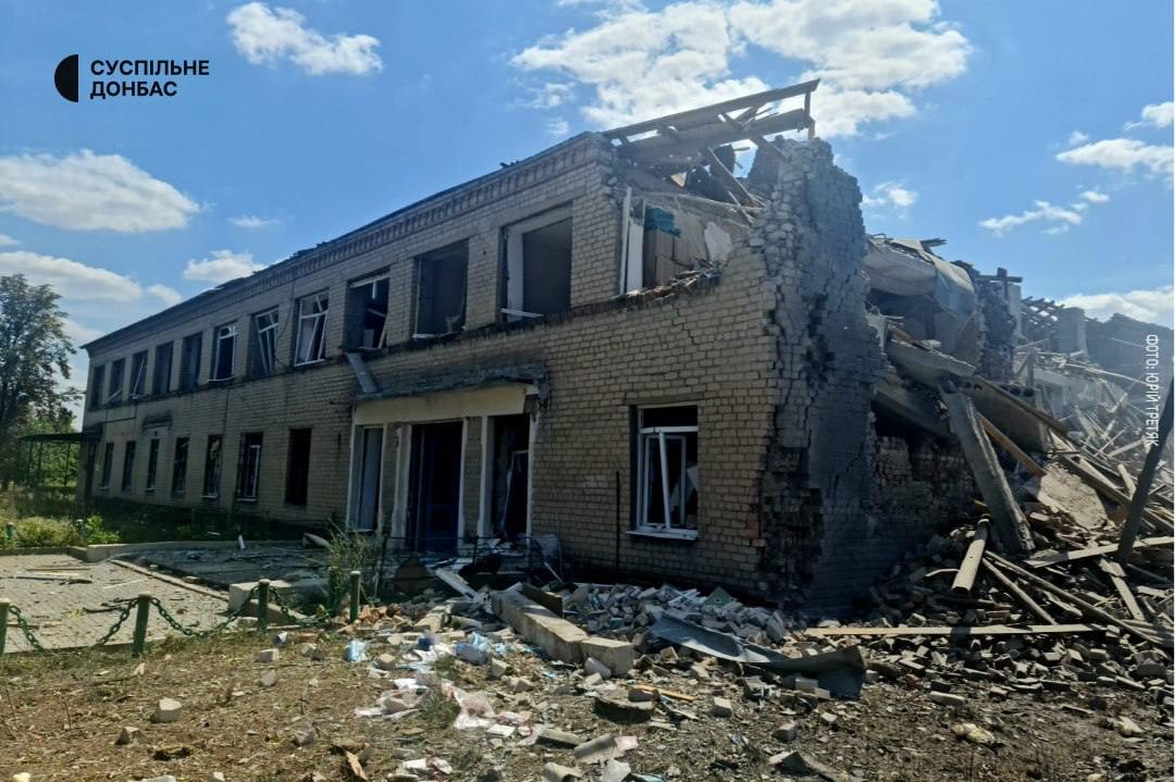 Росіяни обстріляли інфекційну лікарню Мирнограда на Донеччині (фото)