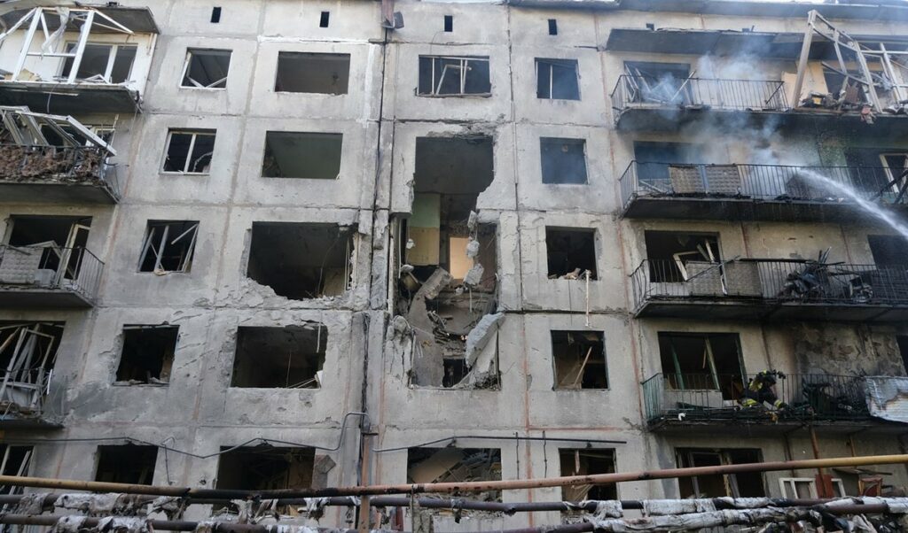 У поліції розповіли про бомбову атаку на Мирноград з загиблим і постраждалими (відео)