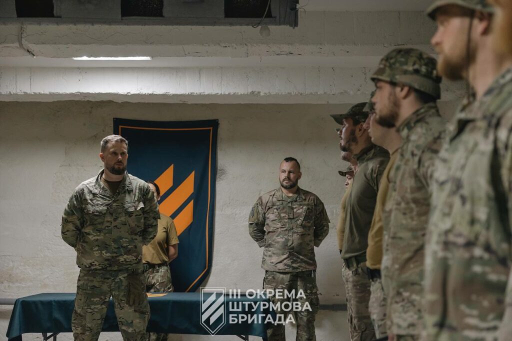 Оборонці Донеччини з 3 ОШБр отримали державні нагороди: фото