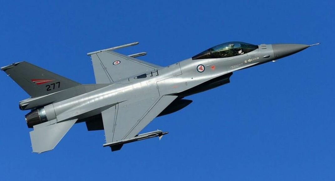 В этом году Норвегия передаст Украине 6 самолетов F-16
