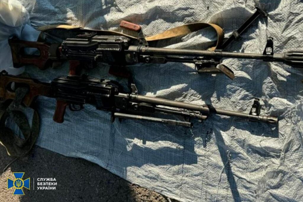 СБУ затримала злочинців, які продавали криміналітету трофейні кулемети та вибухівку на Донеччині, Київщині і Дніпрі