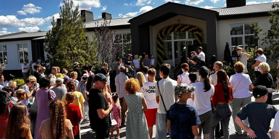 На Київщині відкрили комплекс відпочинку для переселенців
