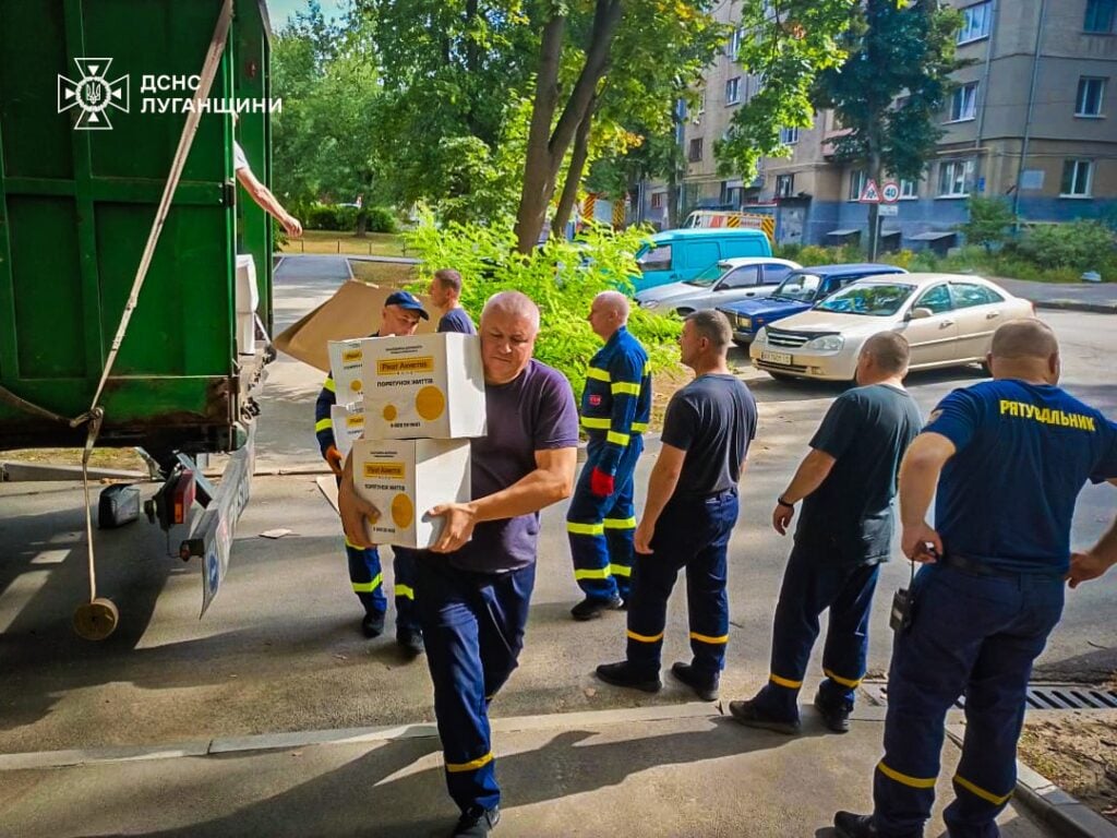У харківський хаб Нижньодуванської СВА доправили 6 тонн харчів для переселенців з Луганщини 1
