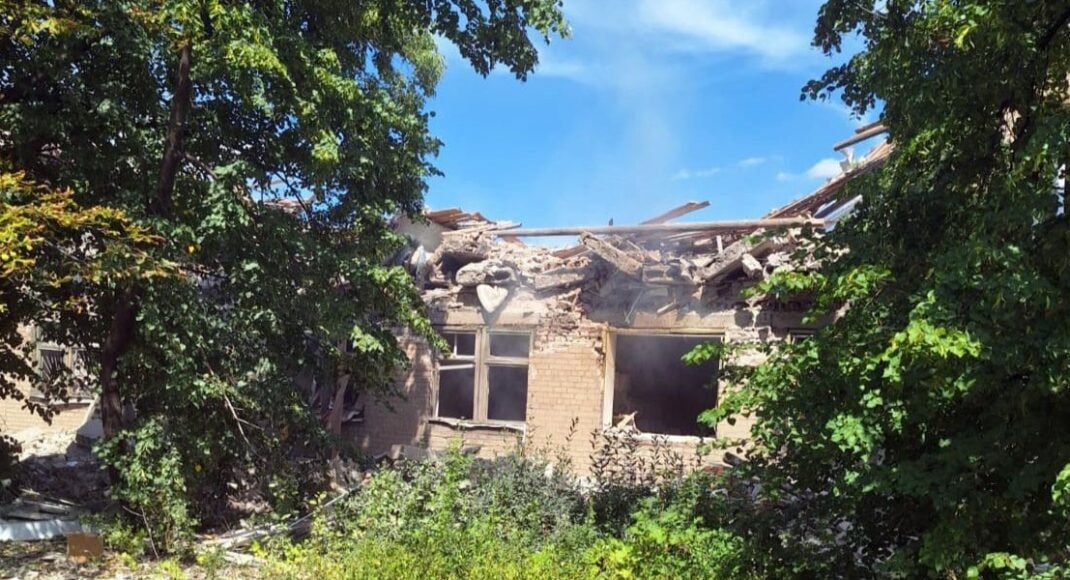 На Костянтинівку, Лиман і Курахове окупанти скидали бомби КАБ-250, а на Мирноград — ФАБ-500 (фото)