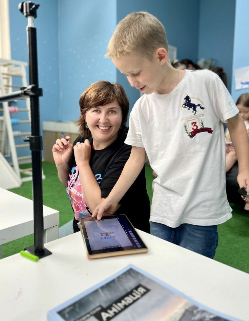 переселенка з Донеччини заснувала проєкт для дітей в Миргороді_09