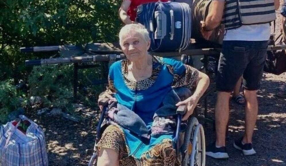 85-летнюю жительницу Волновахи, которую депортировали в рф, вернули в Украину