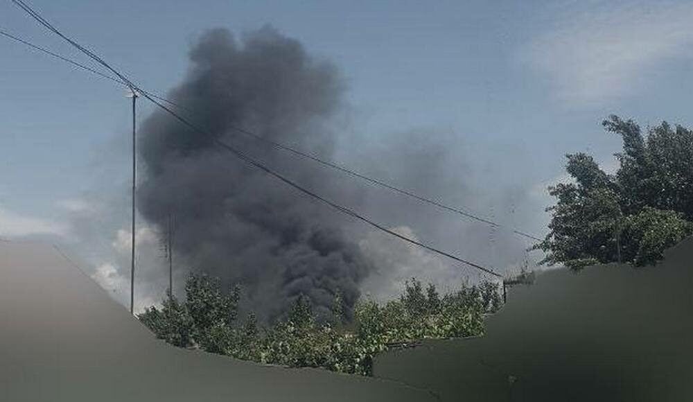 В Мариуполе произошел пожар на военной базе оккупантов (видео)