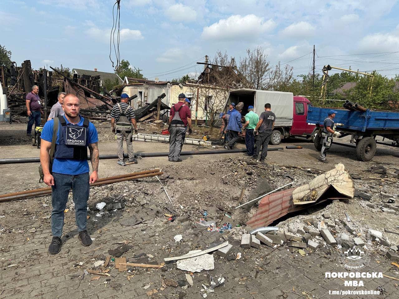 Оговтуватись після обстрілу покровчанам допомагають благодійники-партнери Покровської МВА (фото)