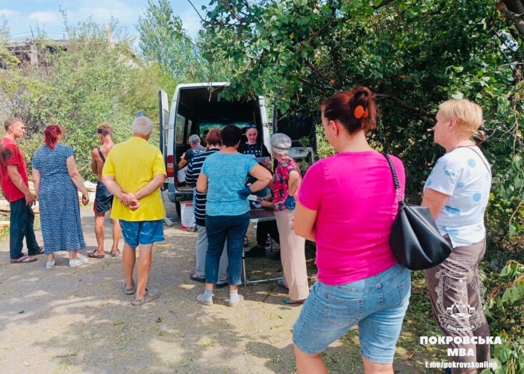 "Янголи Спасіння" надали допомогу власникам пошкодженого майна у Покровську (фото)