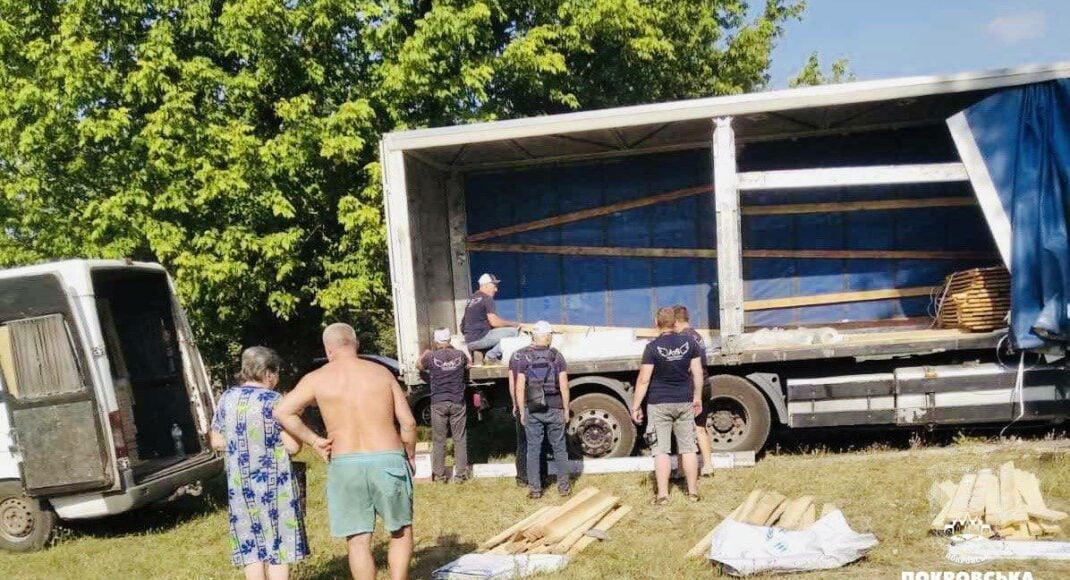 БФ "Янголи Спасіння" надав допомогу покровчанам після обстрілу