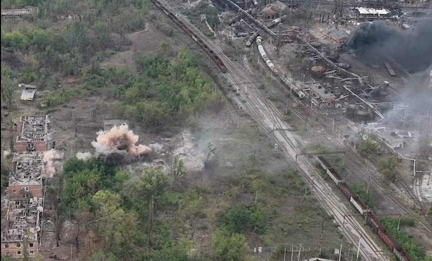 Азовці разом з бійцями суміжних підрозділів ведуть бої в селищі Нью-Йорк