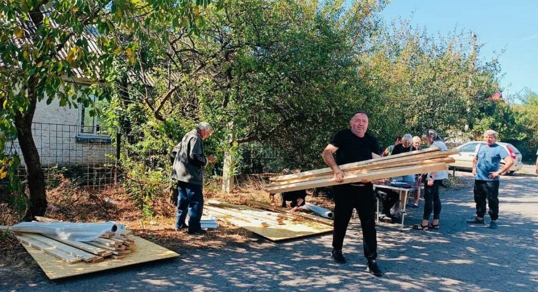 "Ангелы спасения" предоставили партию строительной помощи Покровской общине