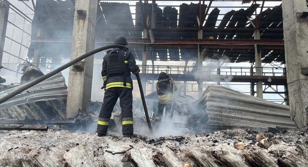 Протягом минулої доби на Донеччині рятувальники ліквідували 26 пожеж