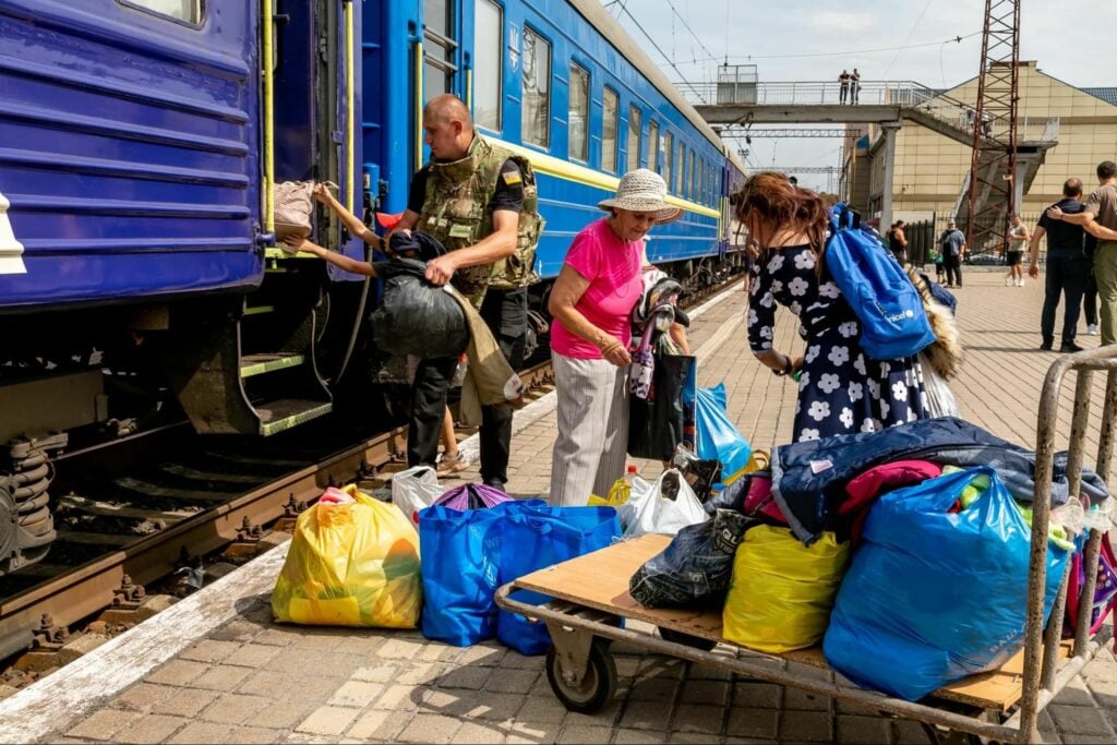 евакуація з Донеччини_