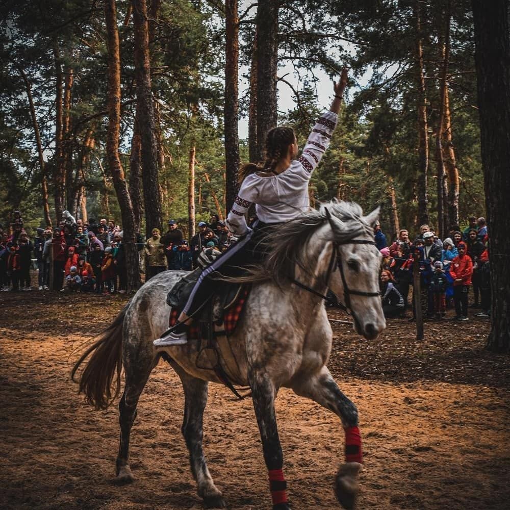 Вистава в Кремінній