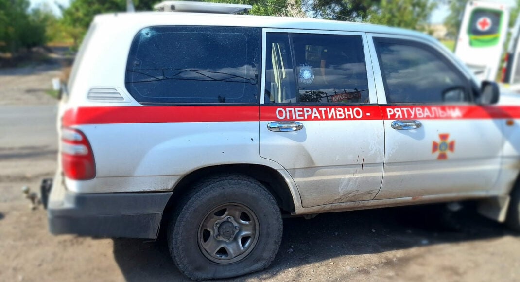 Під ворожий обстріл на Донеччині потрапила евакуаційна група ДСНС: поранено двох рятувальників (фото)