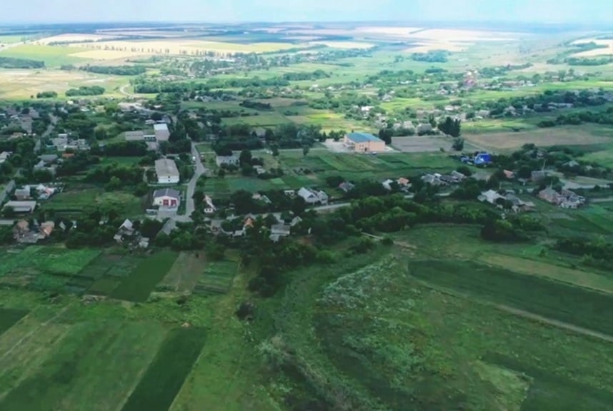 У Іллінівській громаді на Донеччині залишилось менше половини населення