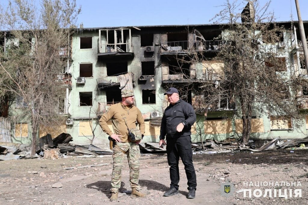 Начальник поліції Донеччини перевірив роботу правоохоронців на лінії фронту (фото)