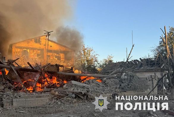 Ворог завдав 2 456 удари по лінії фронту та житловому сектору на Донеччині, є поранені (фото)