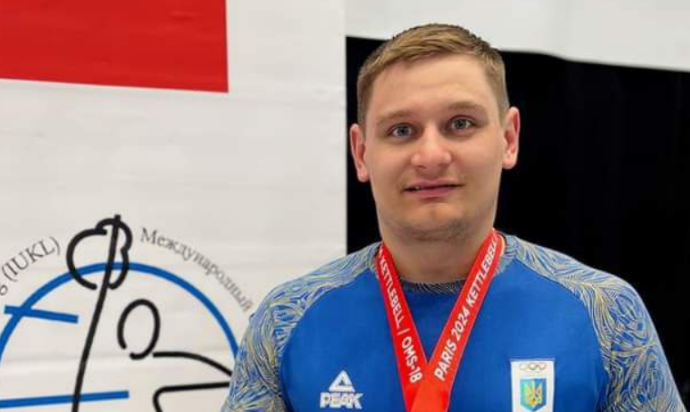 Гирьовик з Покровська представить Донеччину на чемпіонаті світу в Греції