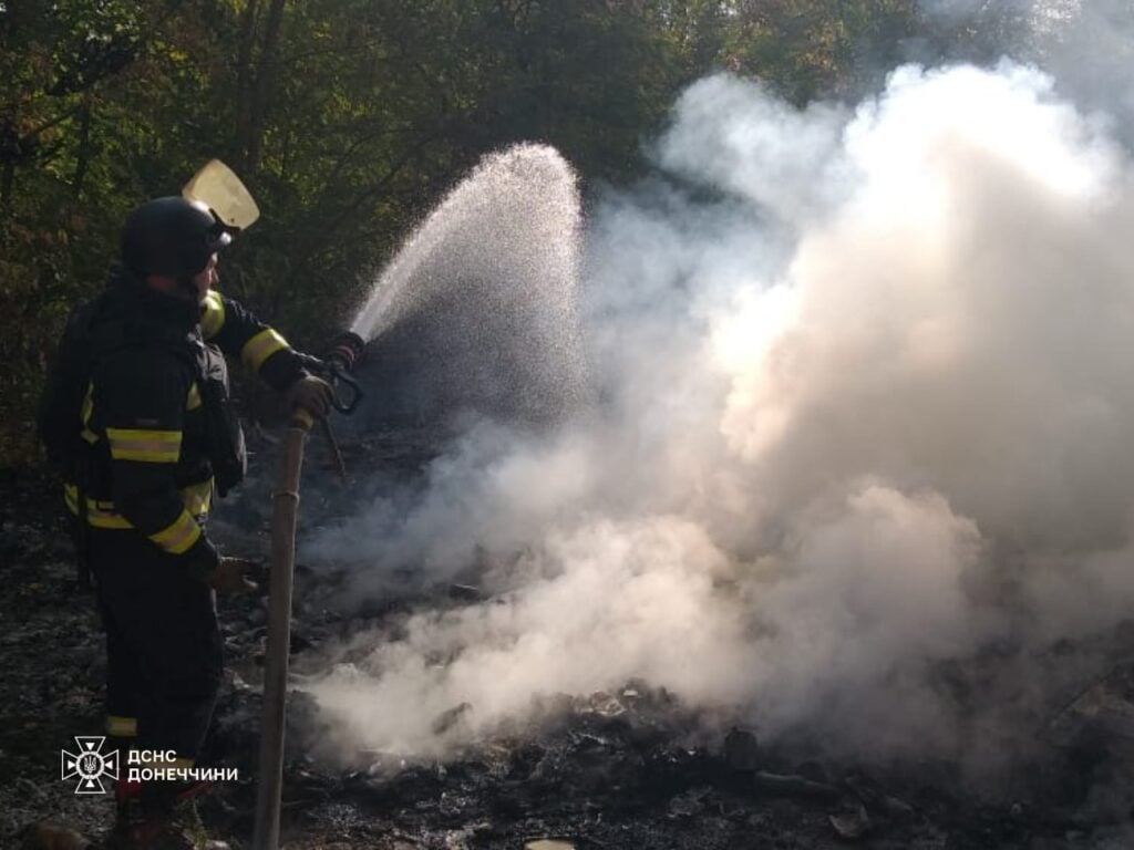 Минулої доби на Донеччині ліквідували 15 пожеж