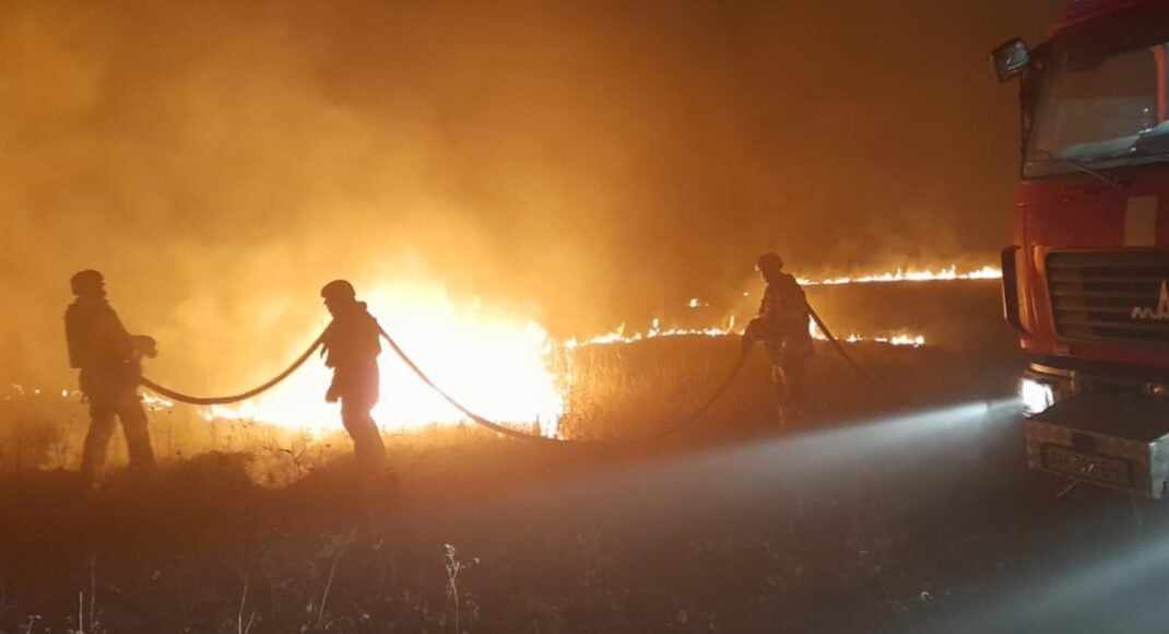 На Донеччині рятувальники за добу ліквідували 38 пожеж