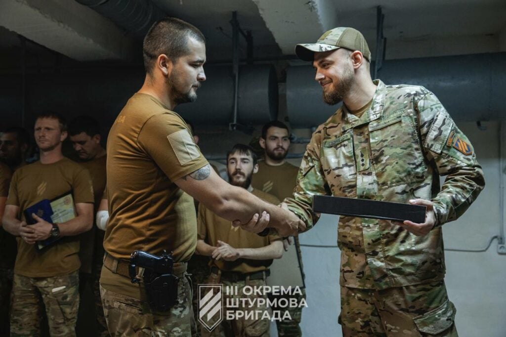 За высокое мужество и героизм наградили бойцов Третьей штурмовой, в том числе за Авдеевскую компанию