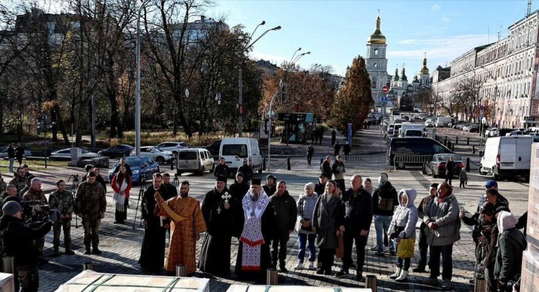 Митрополит Епіфаній освятив благодійну допомогу для Сил оборони, зокрема на Донецький напрямок (фото)