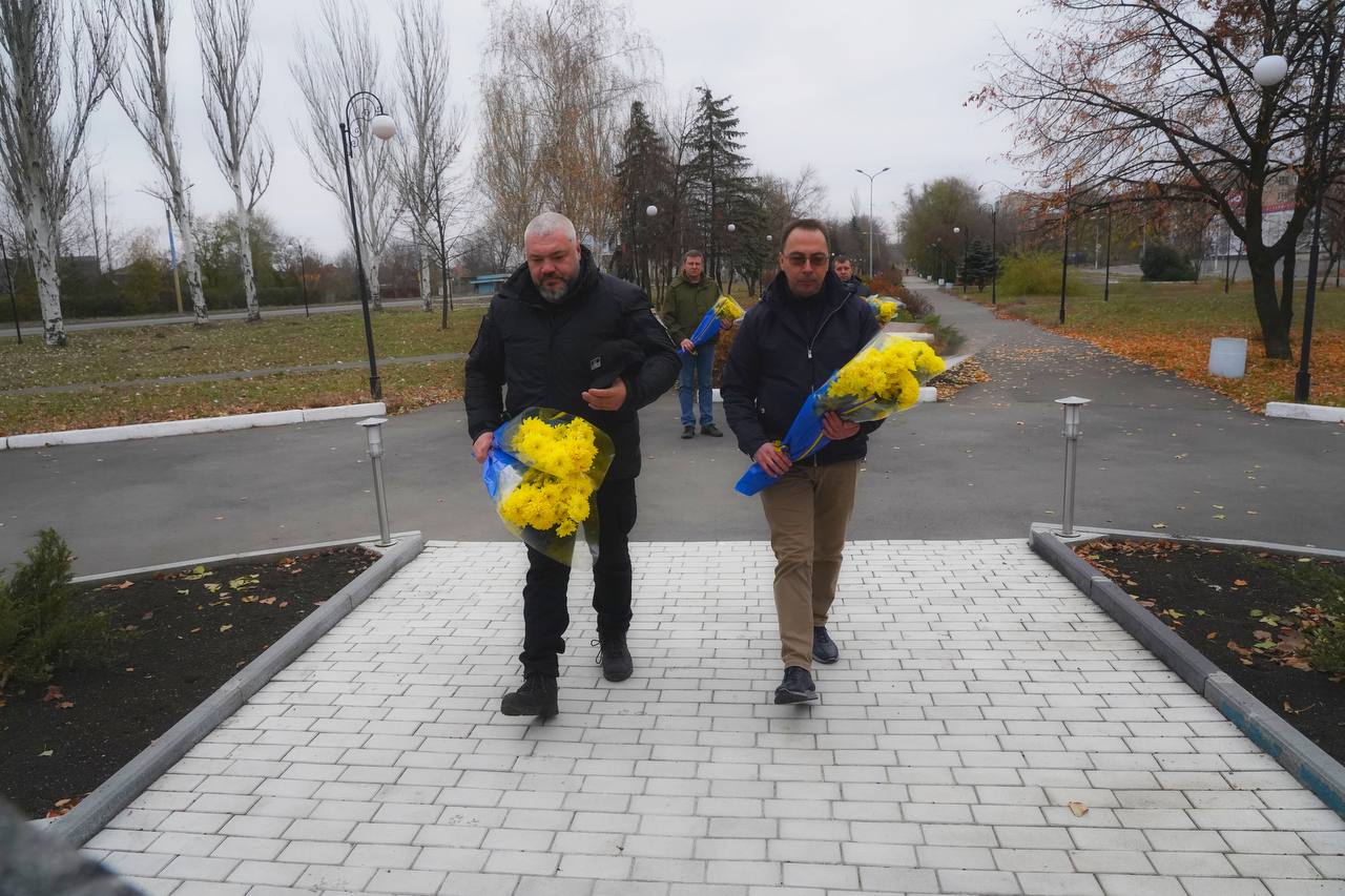 У Покровську вшанували памʼять Героїв Революцій