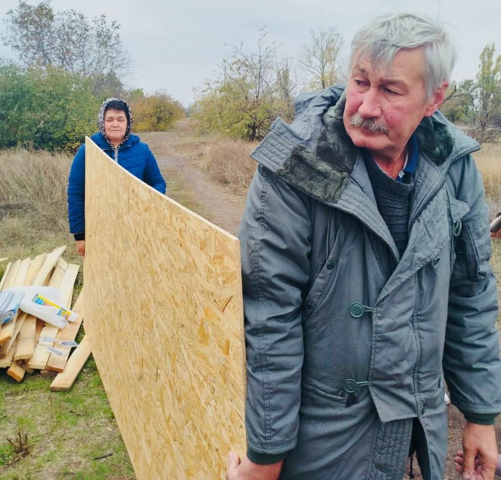 Благодійники доставили будівельні матеріали для відновлення Покровської громади (фото)