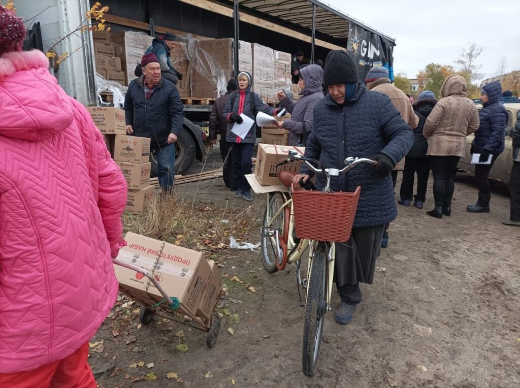 У Лимані на Донеччині видавали сімейні набори від GEM та HGBF