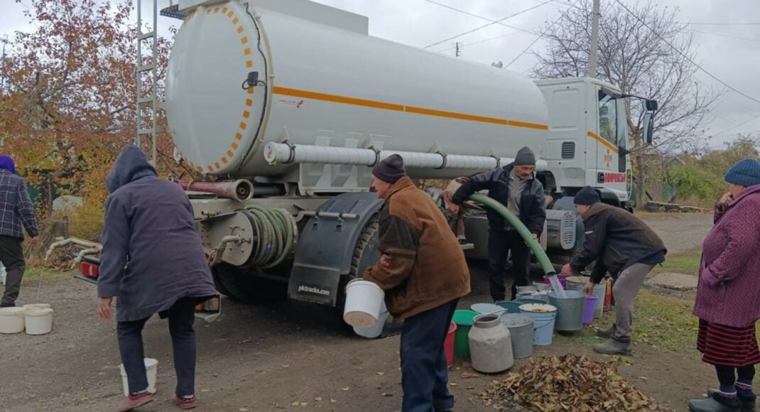 На Донеччині рятувальники підвезли 12 тонн води мешканцям прифронтових населених пунктів