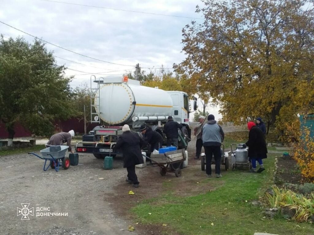 Вчора рятувальники підвезли мешканцям Донеччини 20 тонн води