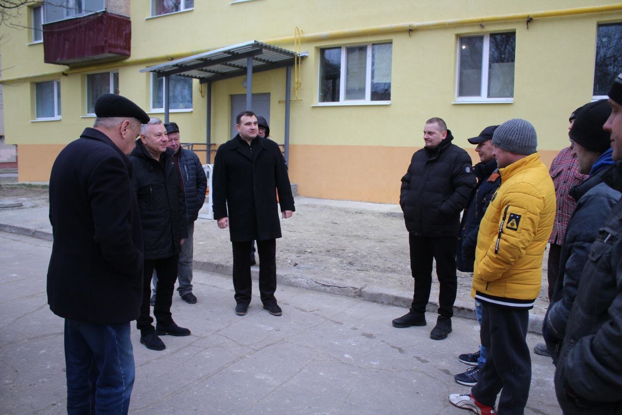 У Дружківці завершено відновлення багатоповерхової будівлі після обстрілу