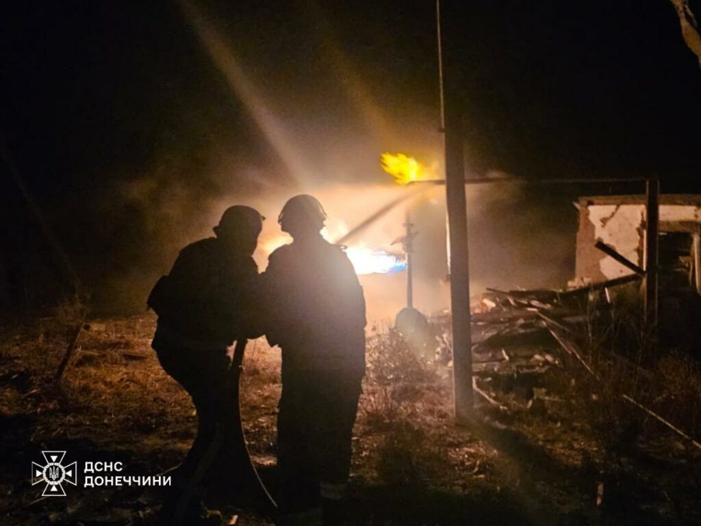 За прошедшие сутки в Лимане Донецкой области горели дома, автомобиль и газопровод