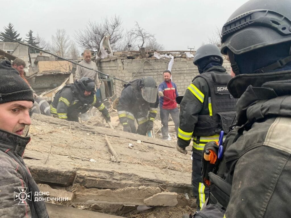 Минулої доби в Удачному ворог завдав авіаудару по житловій забудові, загинула 1 людина